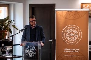 1_a_tudomany_neveben_a_dualizmuskori_szlovak_magyar_torteneszkapcsolatok_2025-2