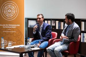 1_olosz_levente_embermentes_kenyszerpalyan_kotetbemutato_2026-2