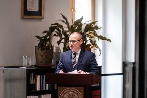 3_olosz_levente_embermentes_kenyszerpalyan_kotetbemutato_2026-2