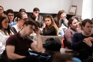 4_olosz_levente_embermentes_kenyszerpalyan_kotetbemutato_2026-2