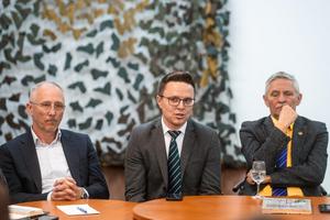 5_kinek_a_bekeje_dayton_30_ev_tavlatabol_2025-2